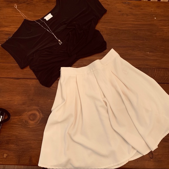 love & liberty Dresses & Skirts - Cream pleated skirt